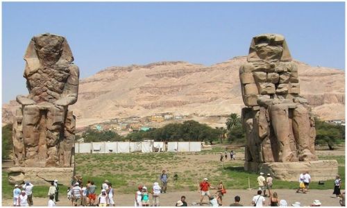 Zdjęcie EGIPT / Egipt środkowy / Kolosy Memnona / Kolosy dwa