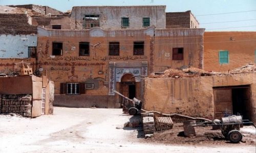 Zdj�cie EGIPT / Szeich Abd El Gurna / k/ Luksoru / Wioska by�ych grabie�c�w grob�w.