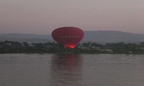 Zdjęcie EGIPT / - / Na Nilu Luxor / Balony nad Nilem