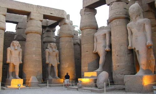 Zdjcie EGIPT / Grny Egipt / Luxor / witynia w Luxorze
