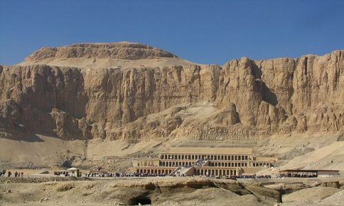 Zdjcie EGIPT / okolice Luxoru / zachodni brzeg Nilu / witynia Hatshepsut