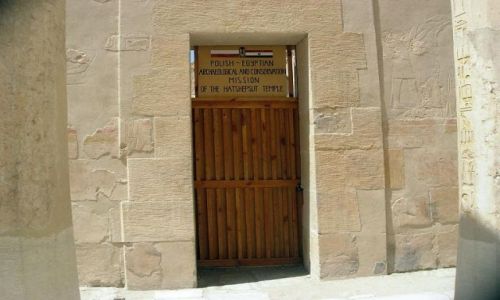 Zdjecie EGIPT / - / witynia Hatszepsut Deir el-Bahari / Polski akcent 