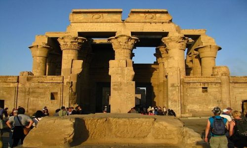 Zdjcie EGIPT / Grny Egipt / Kom Ombo / witynia Sobka