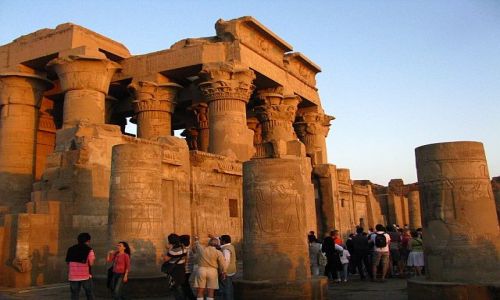 Zdjcie EGIPT / Grny Egipt / Kom Ombo / witynia Sobka