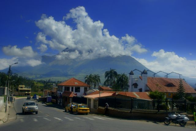 Zdjęcia: Quito, Quito, Przedmieścia Quito, EKWADOR Zdjęcia: Quito, Quito, Przedmieścia Quito, EKWADOR