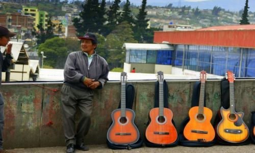 Zdjecie EKWADOR / Quito / Quito / No  i  gitara  