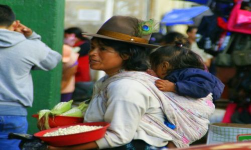 Zdjecie EKWADOR / Riobamba / Riobamba / Mama