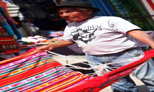 Zdjcie EKWADOR / Otavalo  / Otavalo market / Kup pan hamak!