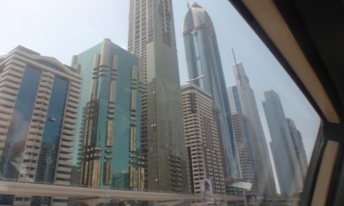 Zdjecie ZJEDNOCZONE EMIRATY ARABSKIE / DUBAJ / Nowoczesne dzielnice Dubaju to sam beton / Nowoczesna betonowa dzielnica Dubaju