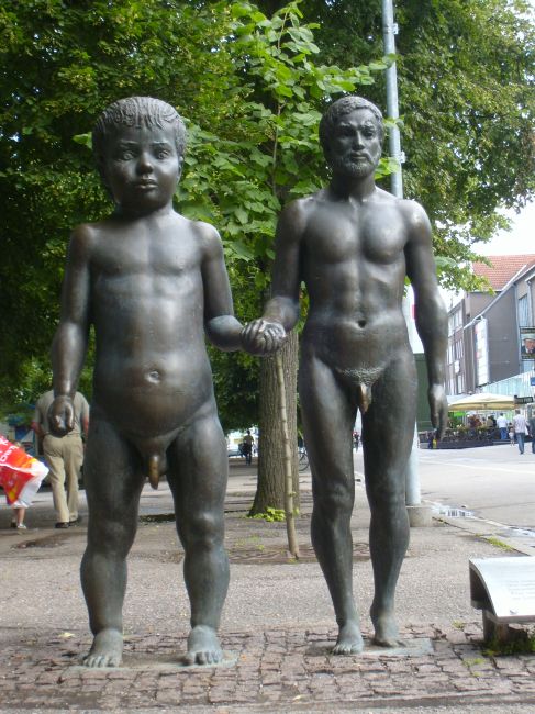 Zdjęcia: Tartu, Ojciec i syn., ESTONIA Zdjęcia: Tartu, Ojciec i syn., ESTONIA