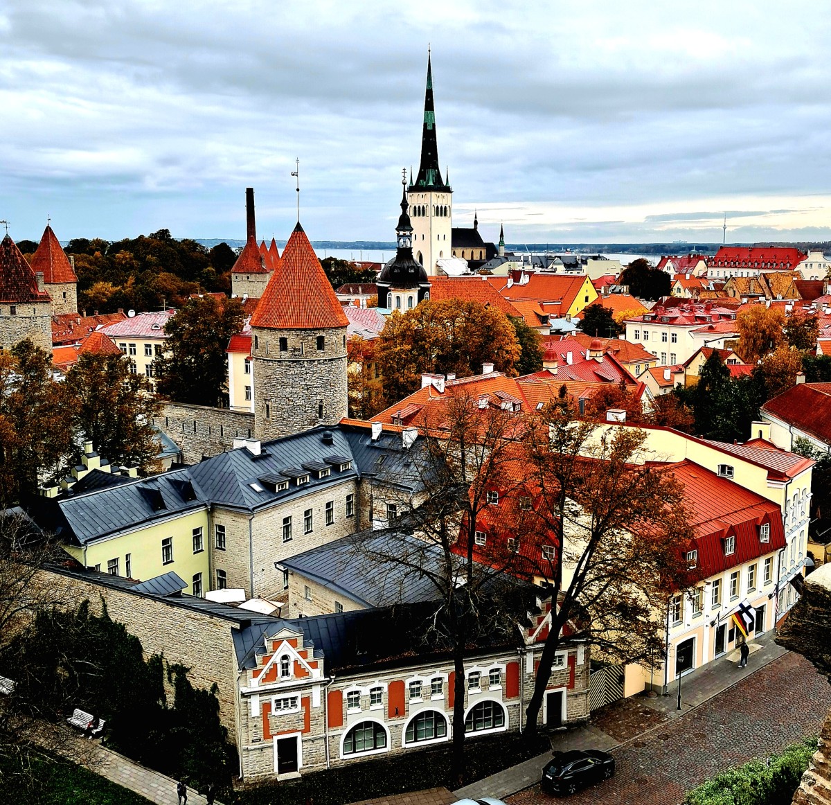 Zdjęcia: Stare Miasto, Tallin, Ponad dachami, ESTONIA Zdjęcia: Stare Miasto, Tallin, Ponad dachami, ESTONIA