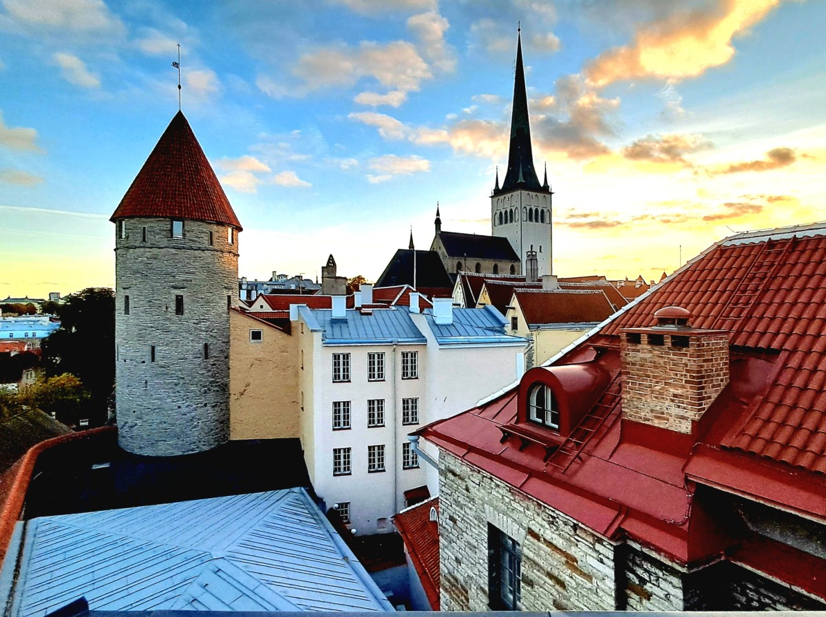 Zdjęcia: Baszta Gruba Małgorzata, Tallin, O zachodzie słońca, ESTONIA Zdjęcia: Baszta Gruba Małgorzata, Tallin, O zachodzie słońca, ESTONIA