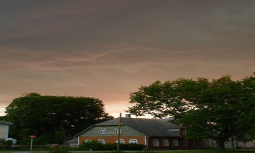 Zdjęcie ESTONIA / Wioska nad jeziorem Pejpus / brak / Przed burzą.