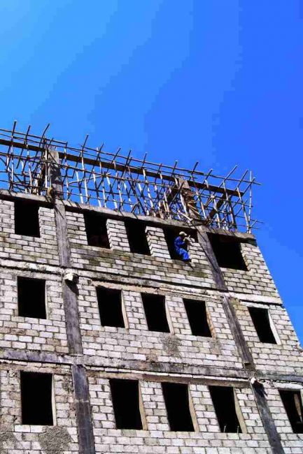 Zdjęcia: Addis Abeba, Oromia, Murarz kaskader, ETIOPIA Zdjęcia: Addis Abeba, Oromia, Murarz kaskader, ETIOPIA