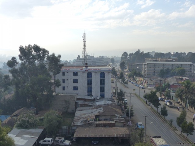 Zdj cia: Addis Abbaba, STOLICA, Addis Abbaba z okna hotelu, ETIOPIA