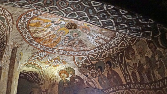 Zdj cia: Tigraj, , Etiopia PN, 50,W mrocznym świetle świątyni podziwiałem wytarte freski , ETIOPIA Zdj cia: Tigraj, , Etiopia PN, 50,W mrocznym świetle świątyni podziwiałem wytarte freski , ETIOPIA