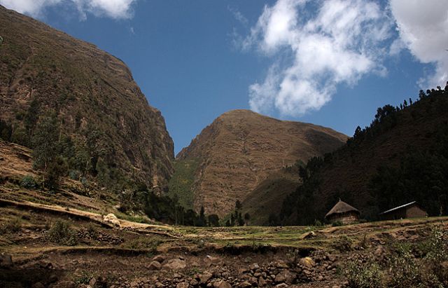 Zdjęcia: Okolice Kombolchy, Północna Etiopia, LALIBELA - KOMBOLCHA - ADIS ABEBA, ETIOPIA Zdjęcia: Okolice Kombolchy, Północna Etiopia, LALIBELA - KOMBOLCHA - ADIS ABEBA, ETIOPIA