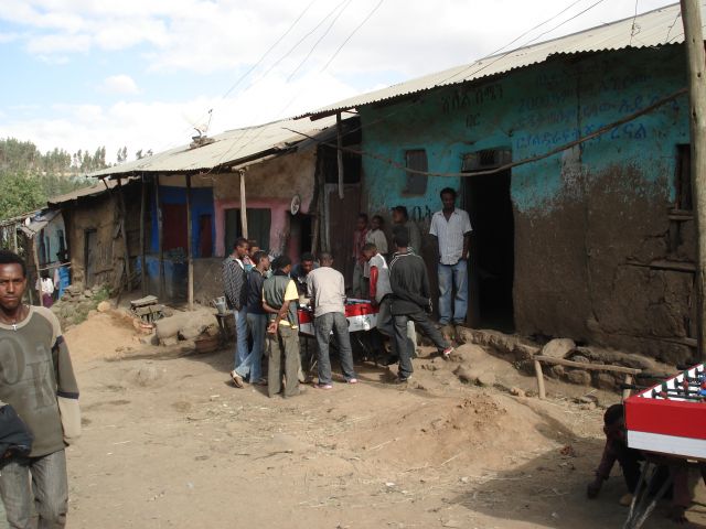 Zdjęcia: Debark, Amhara, Typowe zajęcie młodych, ETIOPIA Zdjęcia: Debark, Amhara, Typowe zajęcie młodych, ETIOPIA