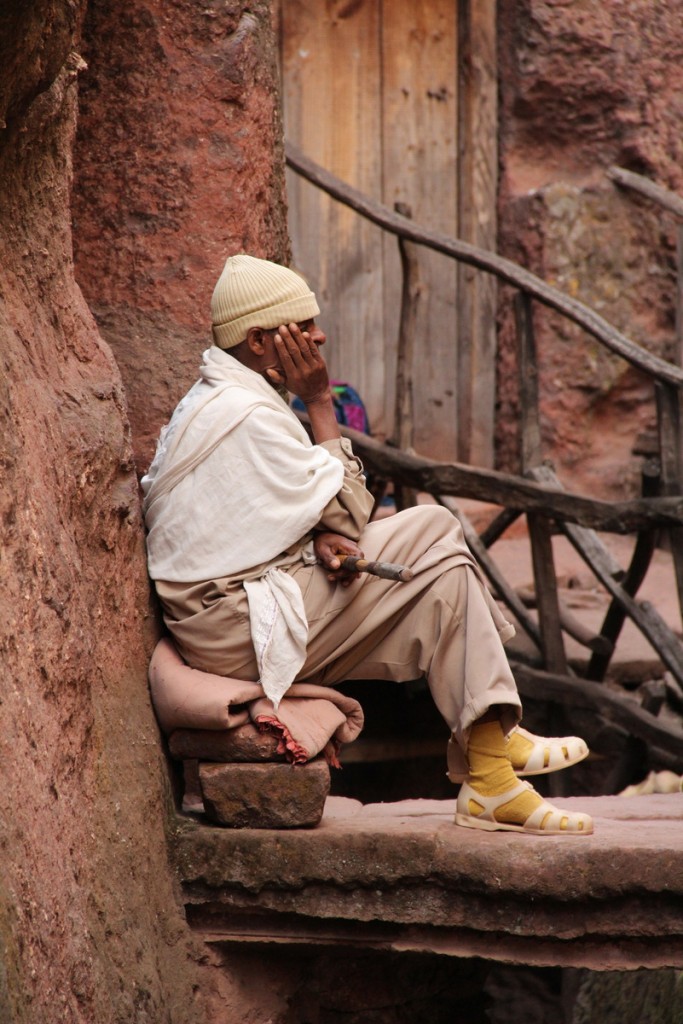 Zdjęcia: Lalibela, Lalibela, Pan straznik, ETIOPIA Zdjęcia: Lalibela, Lalibela, Pan straznik, ETIOPIA