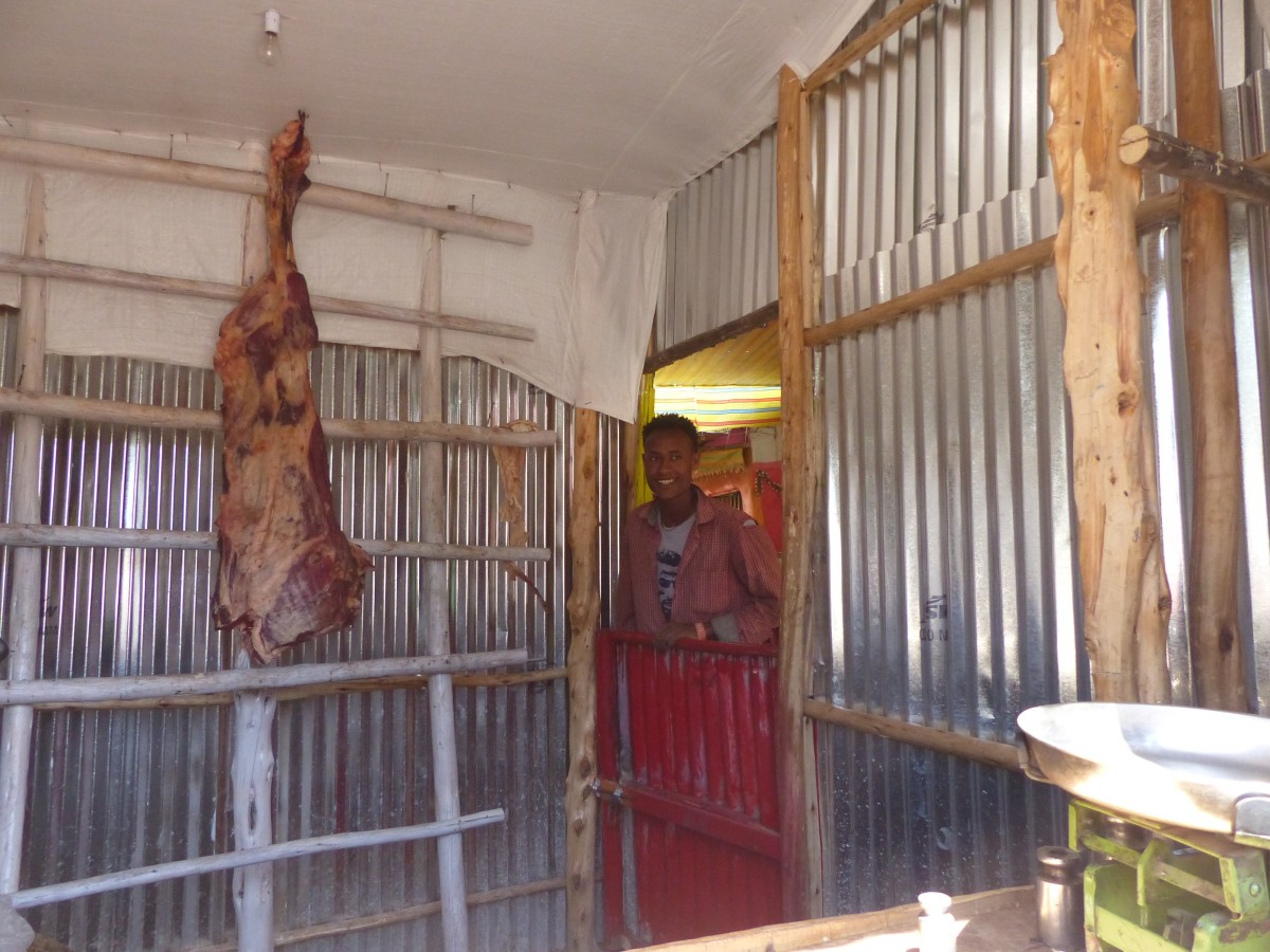 Zdjęcia: CENTRALNA ETIOPIA, CENTRALNA ETIOPIA, Adadi Marjam - jedzenie z grila, ETIOPIA Zdjęcia: CENTRALNA ETIOPIA, CENTRALNA ETIOPIA, Adadi Marjam - jedzenie z grila, ETIOPIA