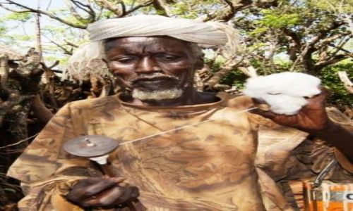 Zdjcie ETIOPIA / Konso / Harta Moni / Wkiennik