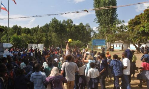 Zdjecie ETIOPIA / Pd Etiopia  / Jinka / Pika - bezcenny przedmiot podania 