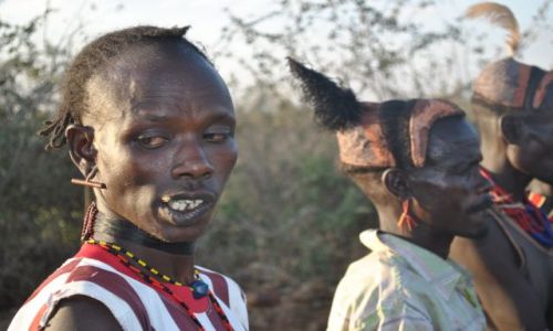 Zdjecie ETIOPIA / Pd Etiopia  / Hamerowie / Hamerski konkurent dla polskich przystojniakw 