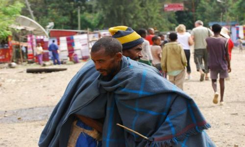 Zdjęcie ETIOPIA / Płn Etiopia  / Okolice Adis Abeby / Etiopskie powitanie