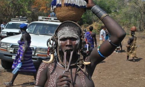 Zdjęcie ETIOPIA / Płd Etiopia  / Mursi okolice Jinka / Namiętna warga