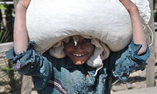 ETIOPIA / P�n Etiopia  / P�n Etiopia / Ma�y tragarz