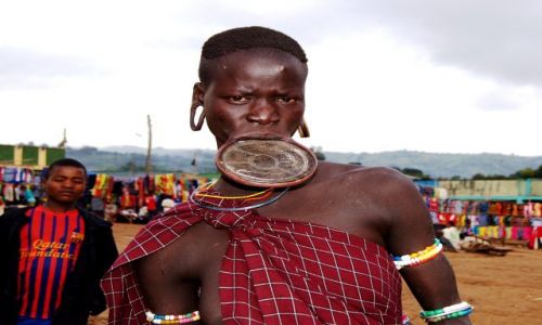 Zdjecie ETIOPIA / Omo / Turmi / Pikno moze przeraa 
