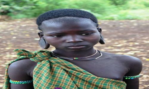 Zdjecie ETIOPIA / Omo / Bodu / Dziewczynka Mursi