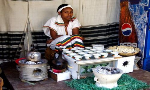Zdjcie ETIOPIA / Oromia / Addis Abeba / Kawiarka - stanowisko do parzenia kawy :)