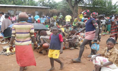 Zdjęcie ETIOPIA / -dolina Omo / wioska Hamerów / Targ u Hamerów