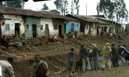 Zdjęcie ETIOPIA / Okolice Lalibeli / Przy trasie / Wieś etiopska