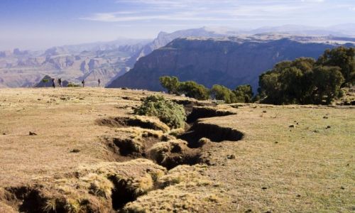 Zdjcie ETIOPIA / Simien Mountains / Simien Mountains / Rozpadlina