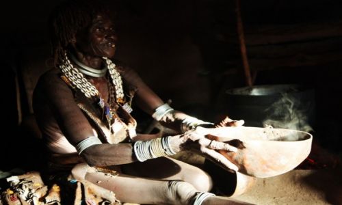 Zdjecie ETIOPIA / Dolina Omo / Wioska Labale / Herbatka u pani Ari