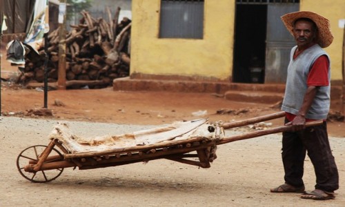 Zdjcie ETIOPIA / Dolina Omo / Gesuba  / Lokalne usugi transportowe