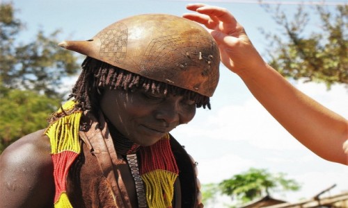 Zdjecie ETIOPIA / Dolina Omo / Targ w Jinka / Daj przymierzy!
