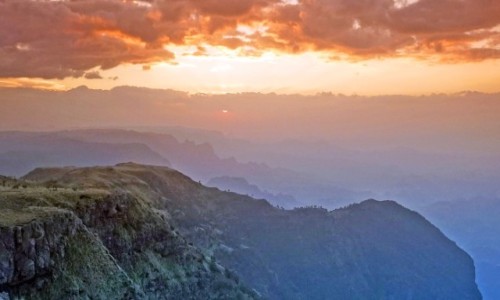 Zdjcie ETIOPIA / Etiopia PN / Gry Simien / 42,Zachd soca nad Simien