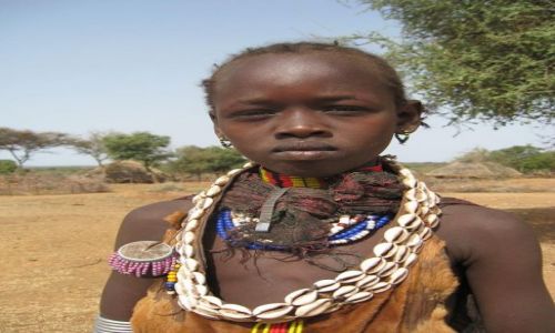 Zdjcie ETIOPIA / brak / Turmi / Dziewczynka z plemienia Hamer