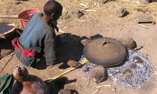 Zdjęcie ETIOPIA / brak / Bahir Daru / Przygotowywanie indżery