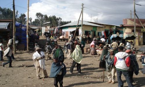 Zdjcie ETIOPIA / Amhara / trasa Gonder-Debark / ycie uliczne