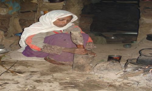 Zdjecie ETIOPIA / Amhara / wioska Geech / Simien / Ceremonia parzenia kawy
