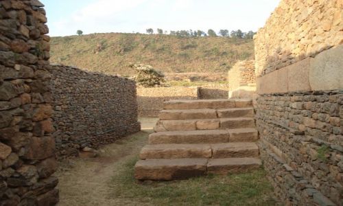 Zdjęcie ETIOPIA / Tigray / Aksum / Dungur / Ruiny pałacu Dungur