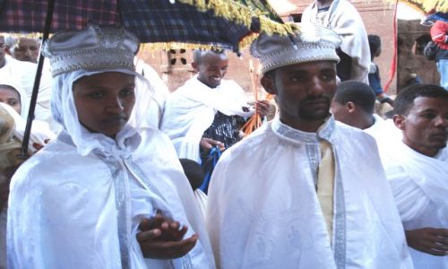 Zdjecie ETIOPIA / Amhara / Lalibela / Pastwo modzi