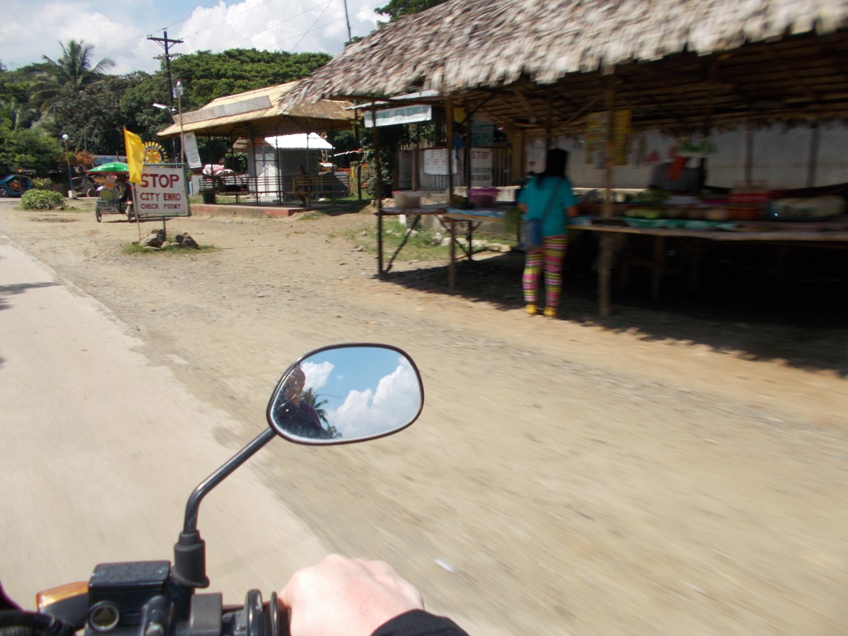 Zdjęcia: Palawan, Palawan, Przejazd przez jedną z wiosek na palawanie., FILIPINY Zdjęcia: Palawan, Palawan, Przejazd przez jedną z wiosek na palawanie., FILIPINY