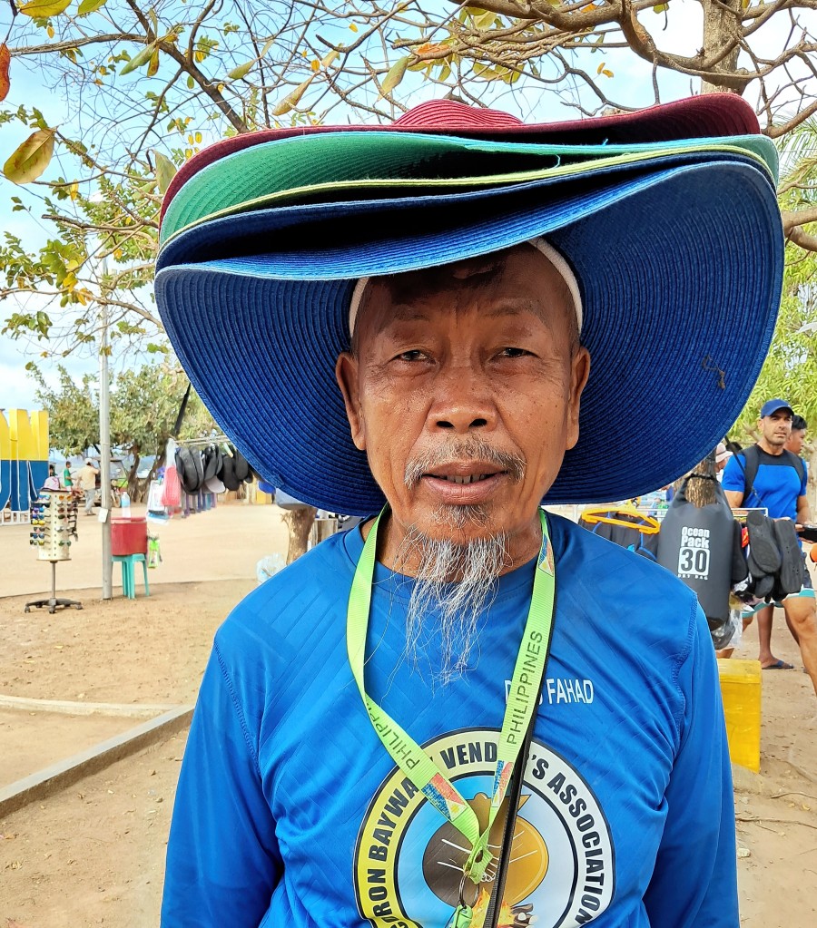 Zdjęcia: Port Barton, Wyspa Palawan, Sprzedawca pamiątek, FILIPINY Zdjęcia: Port Barton, Wyspa Palawan, Sprzedawca pamiątek, FILIPINY