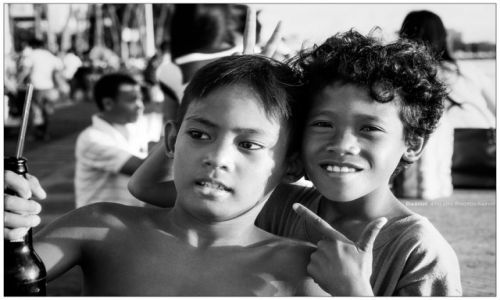 Zdjęcie FILIPINY / Luzon / Manila - Ermita / Children from Roxas Blvd.