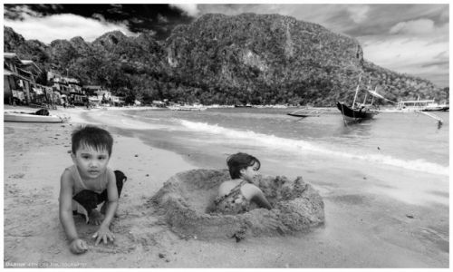 Zdjecie FILIPINY / Palawan / El Nido / Children from El Nido